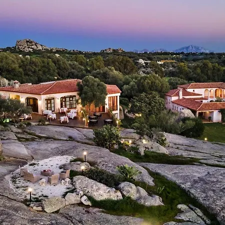 Tenuta Pilastru Country & 4*