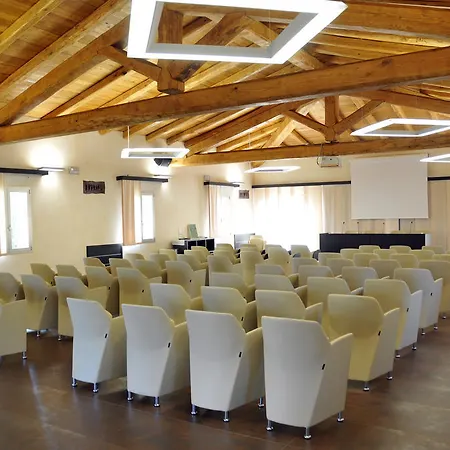 Tenuta Pilastru Country &